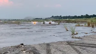 Toyota Hilux vs ranger and raptor. tarlac region 3