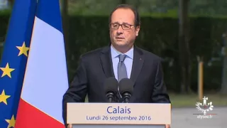 Hollande Says Calais Jungle Must Be Dismantled