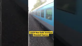 12029 New Delhi Amritsar Shatabdi Express full speed #youtubeshorts 🚂🚃🚃🚃🚃🚃🚃