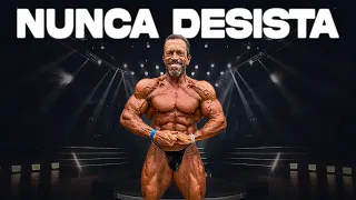 FERNANDO SARDINHA NO PALCO DO MR OLYMPIA