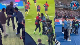 Ronaldinho Meeting Kylian Mbappé, Raphinha And Other Players + Singing Together With The PSG Fans