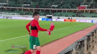 لقطة رائعة.. براهيم دياز يهدي قميصه لمشجع مغربي بعد نهاية مباراة أنغولا