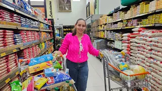 VLOGANDO NO SUPERMERCADO/COMPRA PRO MÊS/quanto gastamos?Comprinhas pro nosso lar