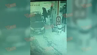 Момент падения модели самолета на АЗС в Волгограде попал на видео