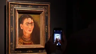 Un autoritratto di Frida Kahlo, il dipinto latinoamericano piû costoso della storia