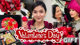 Kis ki taraf sy aya Valentine's gift? | Hira Faisal