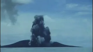 Un volcán en erupción crea una nueva isla en Tonga, en el Pacífico Sur