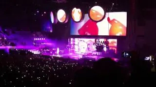 Rihanna - Only Girl (In the world) Palau Sant Jordi 2011