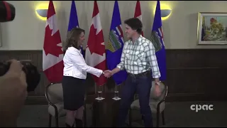 PM Justin Trudeau and Alberta Premier Danielle Smith meet in Calgary – July 7, 2023