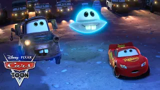 👽 Mater Saves the UFO! | Cars Toons | Disney Kids