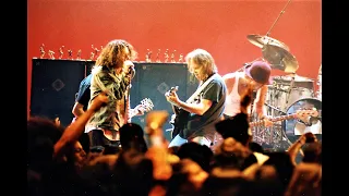 Neil Young & Pearl Jam -  Rockin' in The Free World (MTV Awards, 1993).