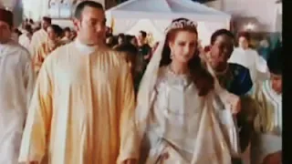 مقطع رائع من زفاف الاسطوري لالملك محمد السادس و الاميرة لالة سلمى