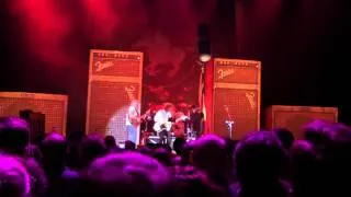 Neil Young and Crazy Horse-Cinnamon Girl (Live at the O2 Arena London 17/06/2013)