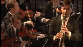 Sergey Eletskiy plays Mozart clarinet concerto