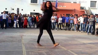 bbd lucknow utkarsh 2k17 street dance girls vs boys dance performance   bbd   Lucknow university