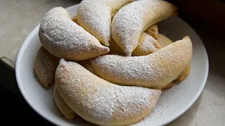 Печенье (пирожное)  "Бананы" с  творожной начинкой! Banan pirojnası kəsmik ilə!