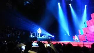 Isolated System + Uprising (Live) by Muse - The 2nd Law Tour - Montpellier Arena 16/10/2012