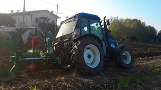 Aratura terra sabbiosa 2017 New Holland T 4050 Deluxe