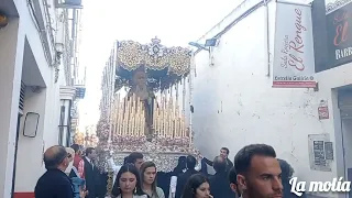 La virgen de la Estrella de Sanlúcar de Barrameda. Calle las Cruces, a los sones de "Calvario" 2022.