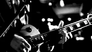 U2 - Love is blindness (ZooTV Tour, Black and White)