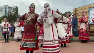 Народный фольклорный ансамбль «Уяв». Чувашский танец и песня. День города Чебоксары 2023