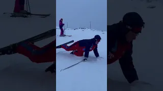 Скачки. Лыжи. #горнолыжныйкурорт #юмор #respect #респект #падение #спуск #спускбезтормозов #кировск