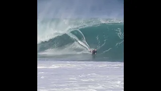 Bodyboarding Pipe #bigwaves #pipeline #hawaii #bodyboarding #northshore #surf #surfing #waves #pipe