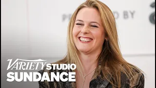 Alicia Silverstone on ‘Clueless’ Sequel & Playing ‘Batgirl’ Again