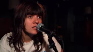 Courtney Barnett -  Depreston  Live on Fallon