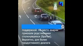 В Петербурге автомобилисты устроили массовую драку со стрельбой