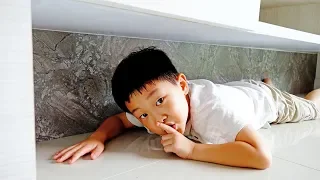 Yejun Plays Hide and Seek with Dad at House