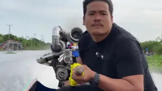 Longtail boatman shows off the blistering speed of his Diesel Turbo engine reaches speeds of 200km/h