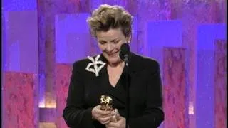 Golden Globes 1997 Brenda Blethyn Wins Best Actress Motion Picture Drama Secrets and Lies