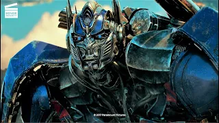 Transformers: The Last Knight | Optimus Prime est condamné à mort