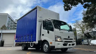 Hino 6 Pallet Curtainsider Tautliner Truck Transport