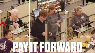 BUYING PEOPLE'S CHRISTMAS GROCERIES | BAGGING GROCERIES FOR STRANGERS THEN PAYING FOR THEM