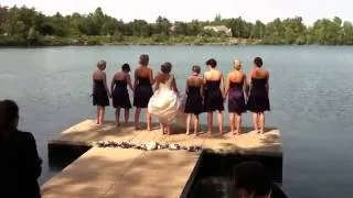 Прикол на свадьбе   Падение всей свадьбы с моста в реку!!