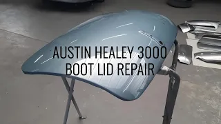 Austin Healey 3000: Bootl lid repair