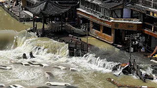 China flooding update 2023! Heavy rain strikes Guangdong, car flooded