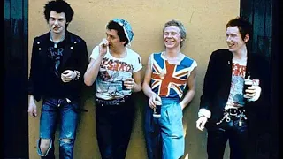 Sex Pistols - Holidays In The Sun [Remastered]