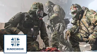 Bundeswehr special operations personnel during rescue operations