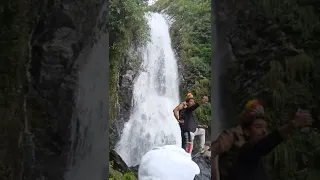 maclodganj waterfall himanchal pradesh