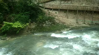 Черниговка, Абхазия. Самое красивое место!  Кафе АССИР!река, водопады