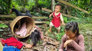 Mom went looking for food, strangers took her baby away, she looked everywhere for her baby