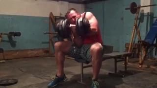 Алексей Воевода 82 кг гантель