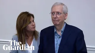 Senator Mitch McConnell has another freezing moment