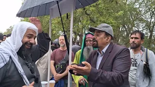 Qadiyani Challenges Sheikh In hadith! Sheikh Mohammed And Visitor Speakers Corner Sam Dawah