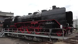 Schnellzug-Dampflok 03 001 am 23.7.2022 auf der Drehscheibe des Eisenbahnmuseum Dresden