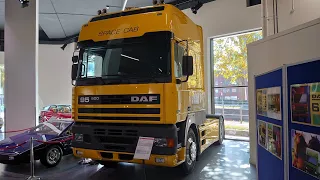 DAFmuseum 30 jaar DAFmuseum met de 95 500 en 400 en 75 en mooie auto's uit de jaren 90