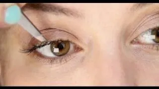 Lisa Eldridge - How To Apply Individual False Eyelashes Tutorial